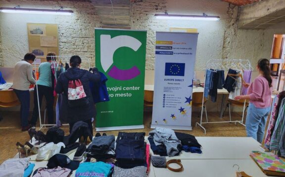 PONOVNO USPEŠNA IZMENJAVA OBLAČIL V NOVEM MESTU