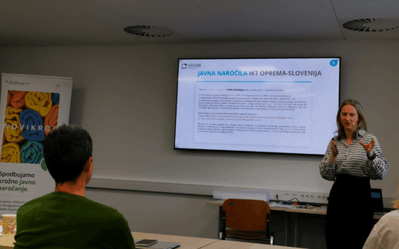 Zakaj izbrati obnovljeno pohištvo in računalniško opremo?