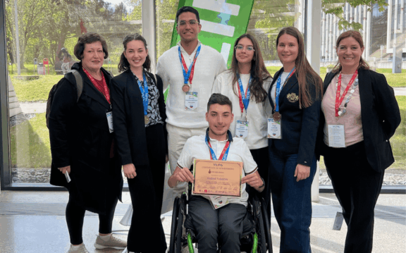 ZLATA IN BRONASTA MEDALJA NA MEDNARODNI ZNANSTVENI OLIMPIJADI VILIPO V LITVI