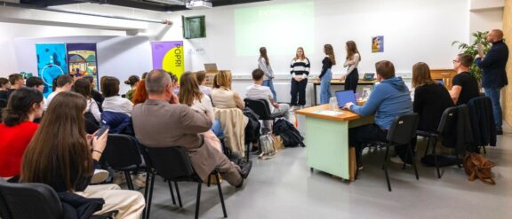 Program in polfinalisti regijskega tekmovanja POPRI JV Slovenija