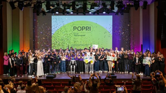 POPRI 2026: Dijaki iz JV Slovenije osvojili 1. in 2. mesto