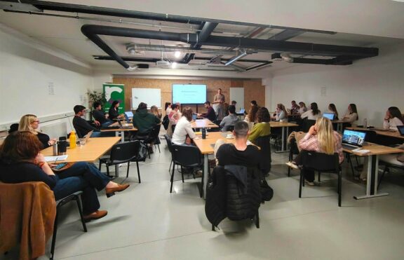 Grow Up nadaljevalni modul: marketing in prodaja
